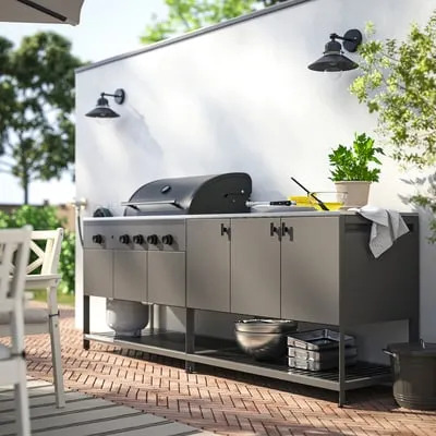 Outdoor Kitchens